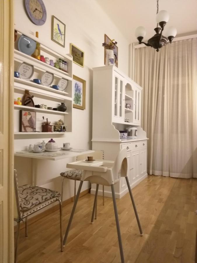 Retro Big Apartment With Two Balconies And Lift Карлові Вари Екстер'єр фото