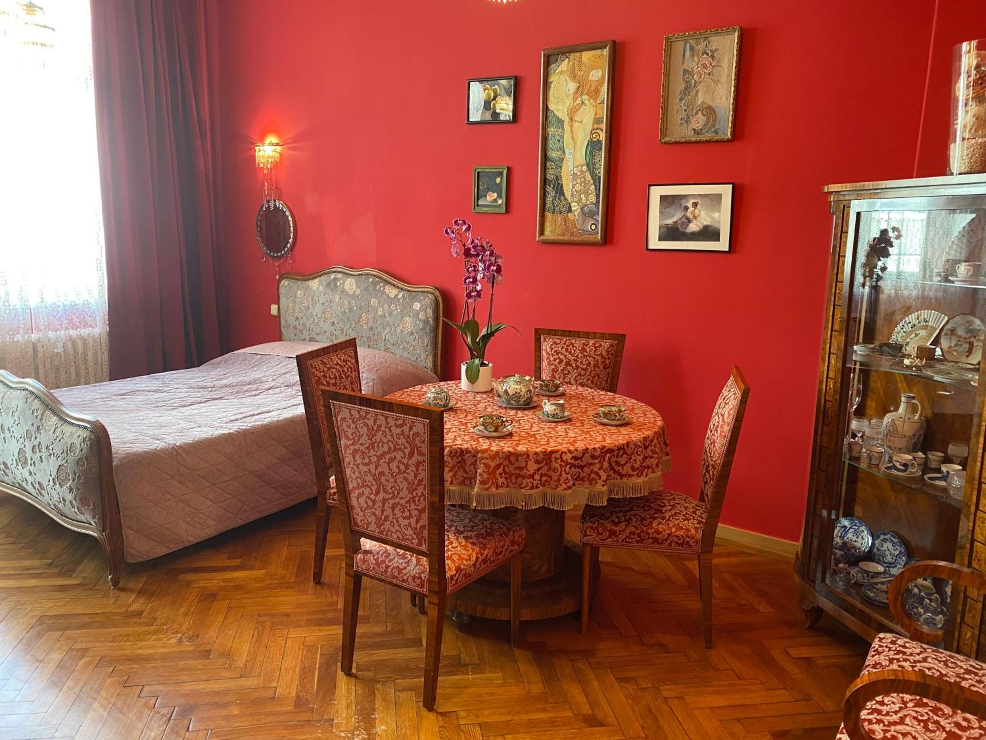 Retro Big Apartment With Two Balconies And Lift Карлові Вари Екстер'єр фото